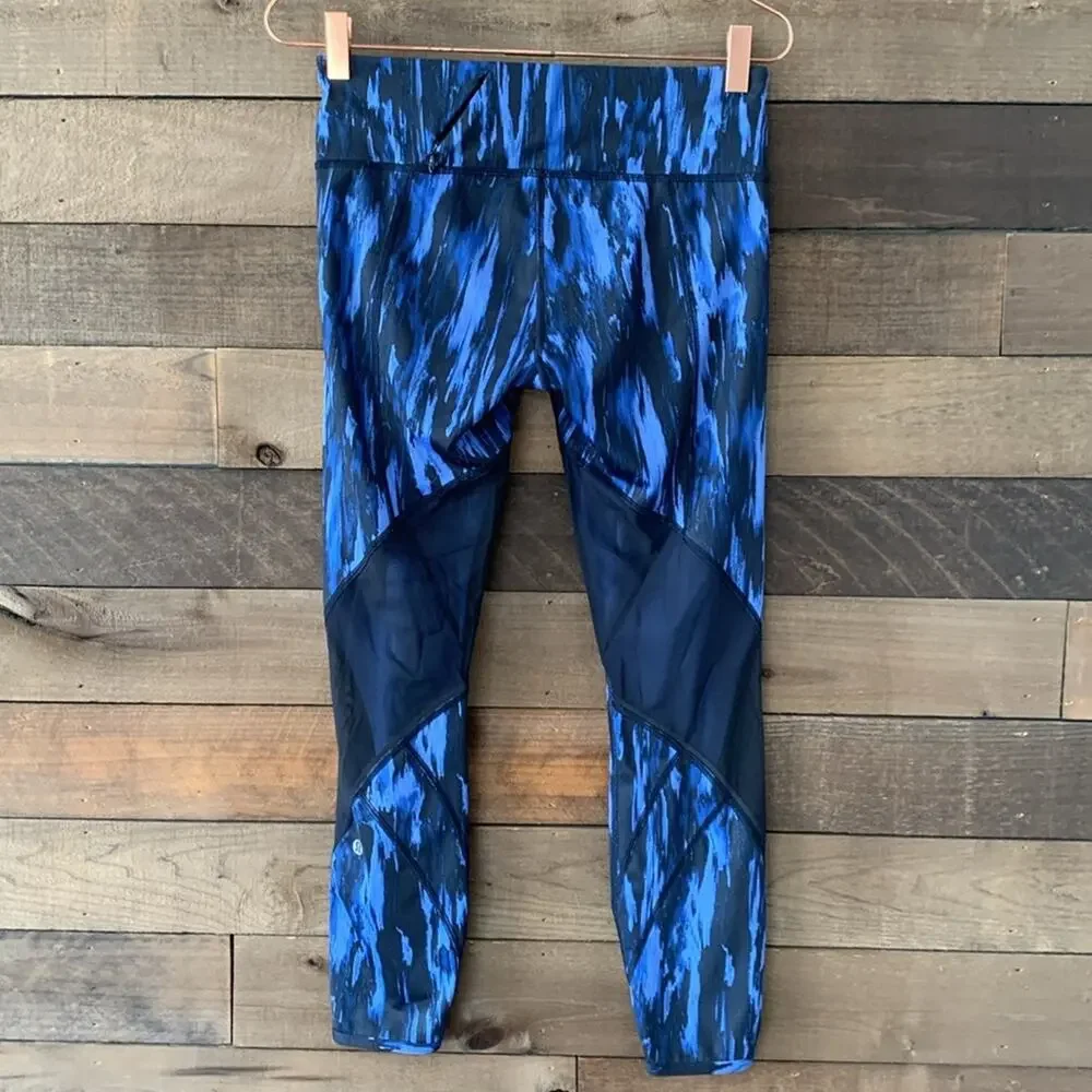 Lululemon Pace Rival Crop *Full-On Luxtreme Painted Animal Sprinkler Black